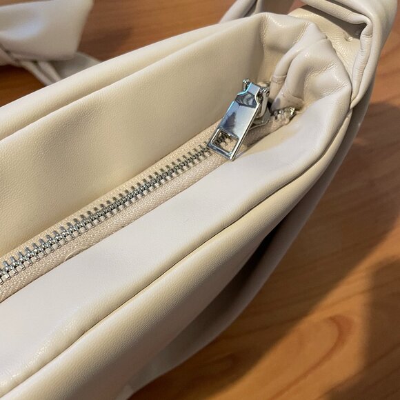 STREET LEVEL handbag! So Soft Vegan Leather Cream Knot Bag. RARE Shoulder Purse! - Picture 9 of 16